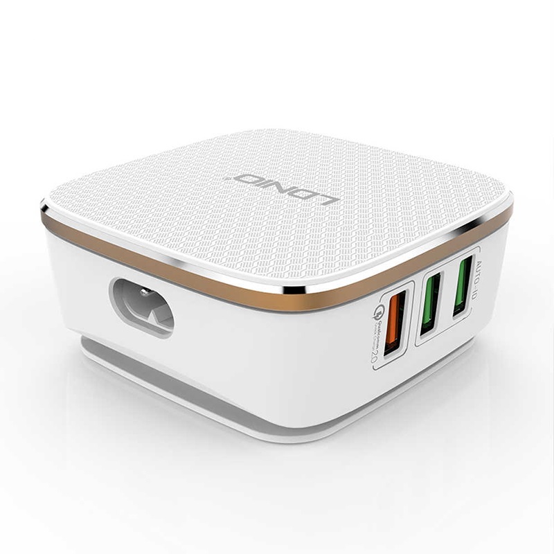 LDNIO A6704 Qualcomm 3.0 Quick Charge 6 USB Port Travel Charger
